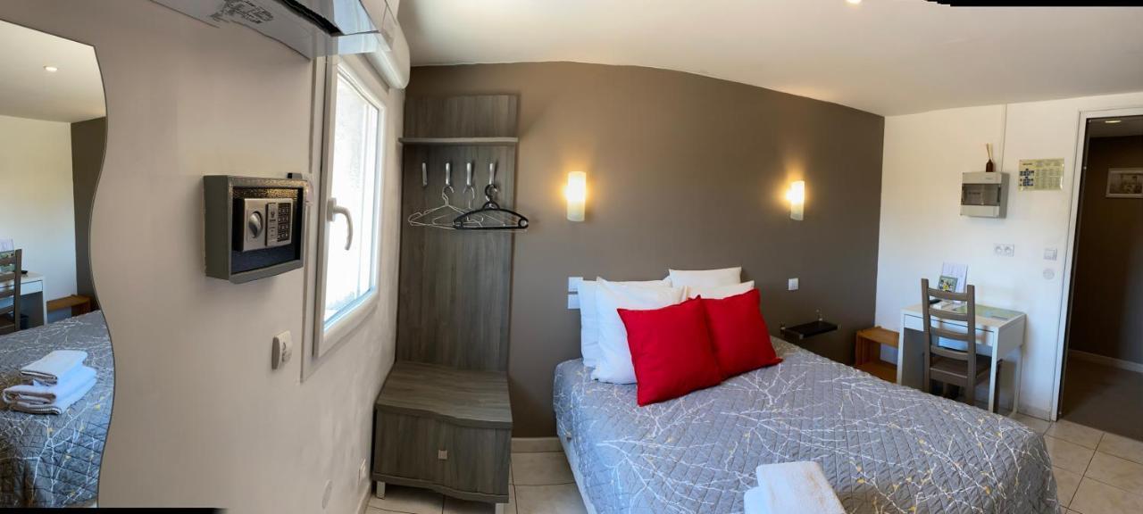 מרסיאן Logis Hotel La Chaumiere מראה חיצוני תמונה