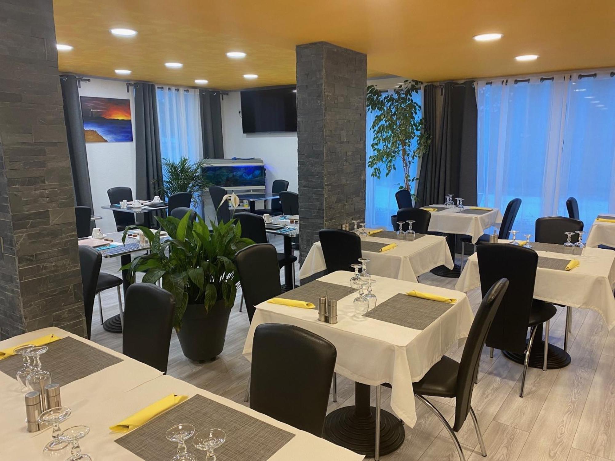 מרסיאן Logis Hotel La Chaumiere מראה חיצוני תמונה